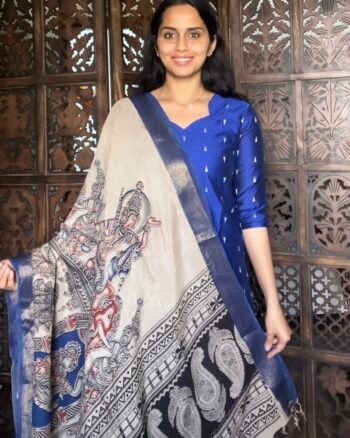 Elegant Raw Silk Kurta with Chennuri Silk Dupatta for Festive Wear